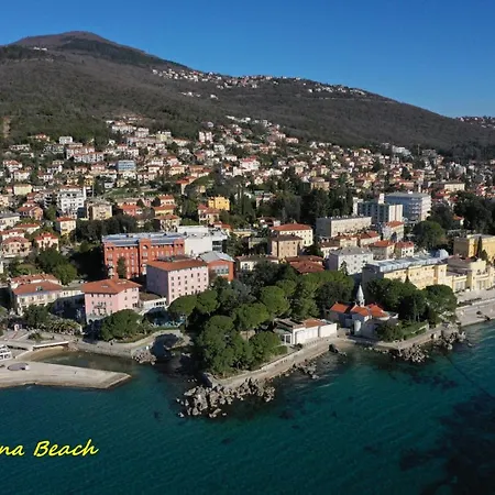 Ines Komel * オパティヤ